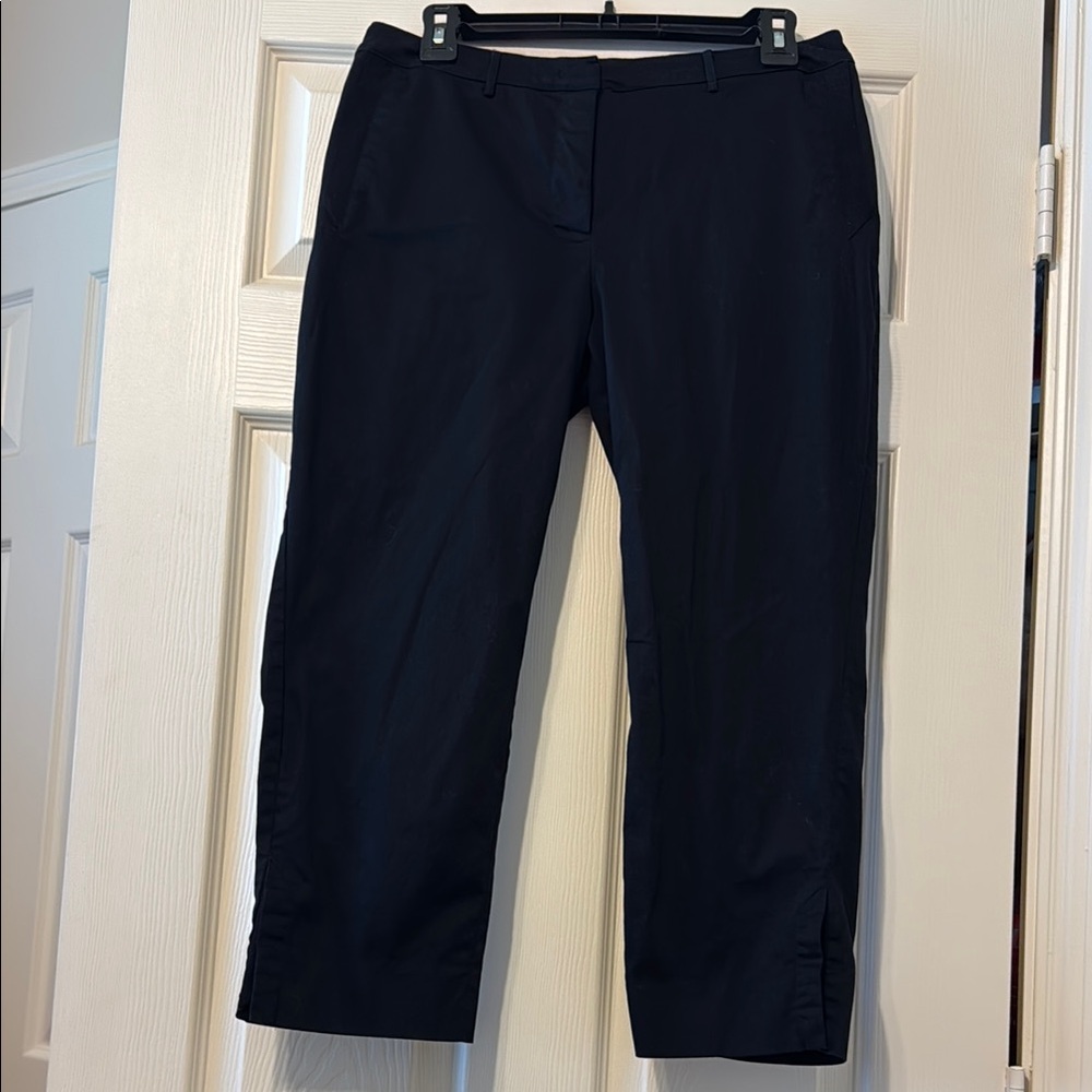 Simply Vera Vera Wang Elegant Black Capris